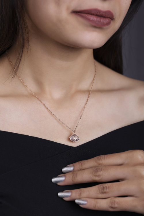 Amazing Korean Necklace For Women (DESIGN 122)