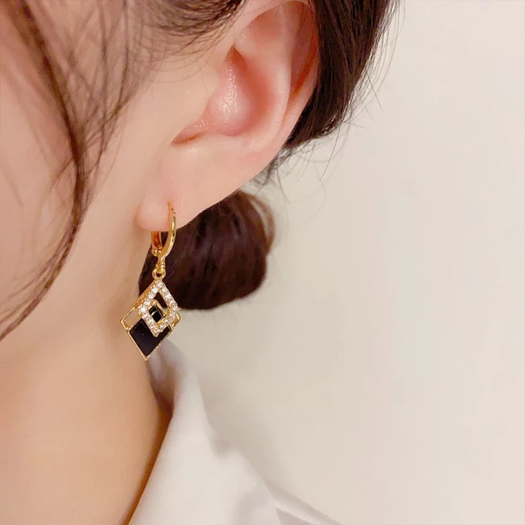 Amazing Korean Jewelry For Women (DESIGN 1547)