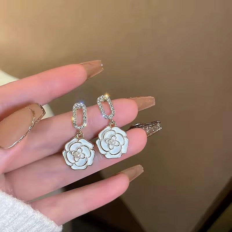 Amazing Korean Jewelry For Women (DESIGN 1681)