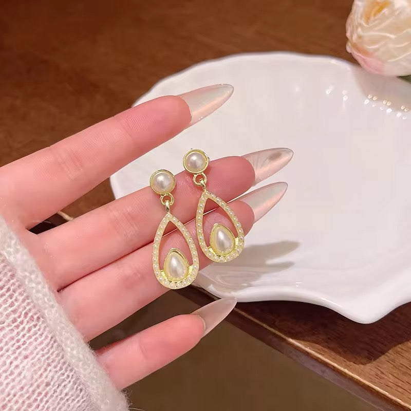 Amazing Korean Jewelry For Women (DESIGN 1698)