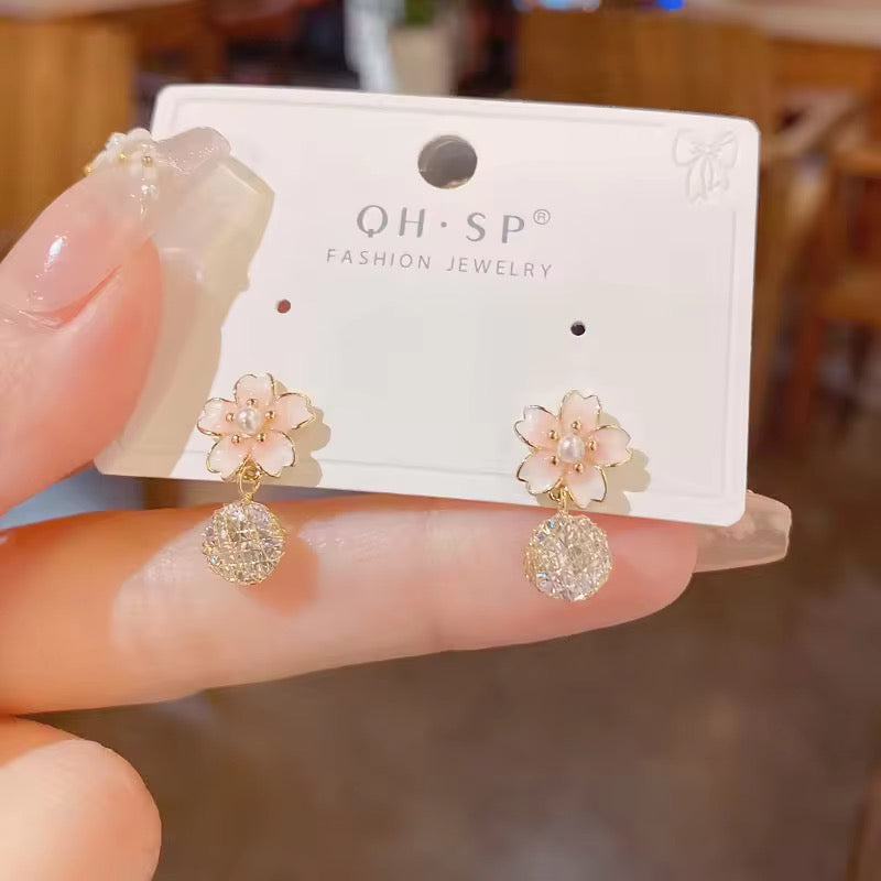 Amazing Korean Jewelry For Women (DESIGN 6310)