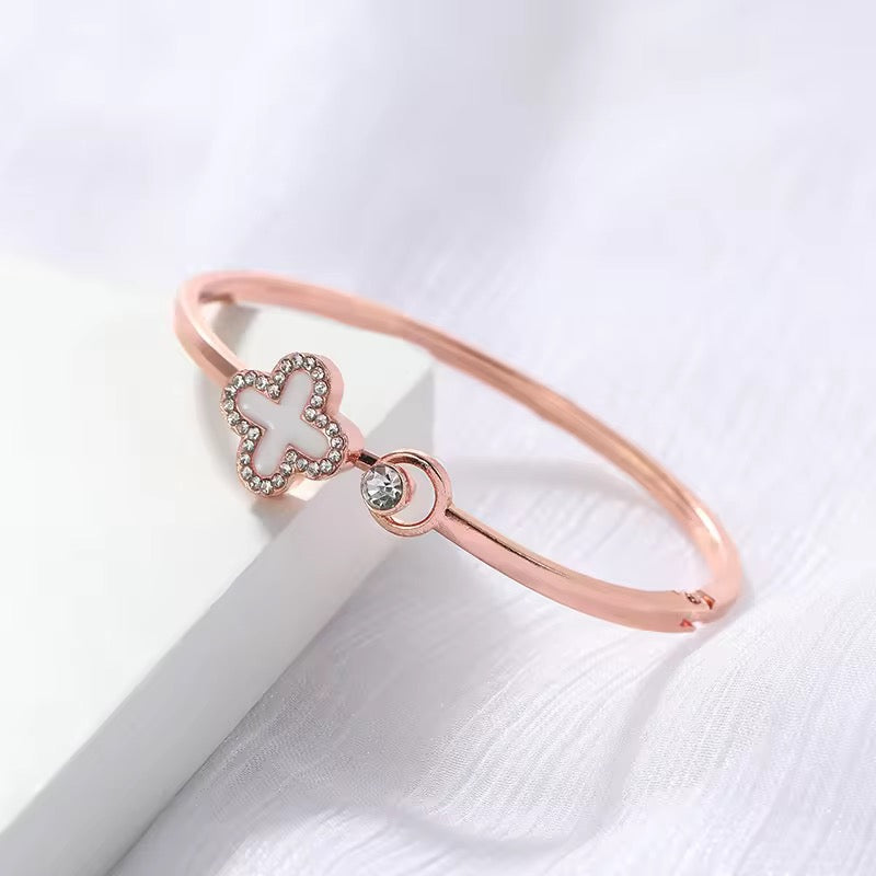 Amazing Korean Jewelry For Women (DESIGN 6398)