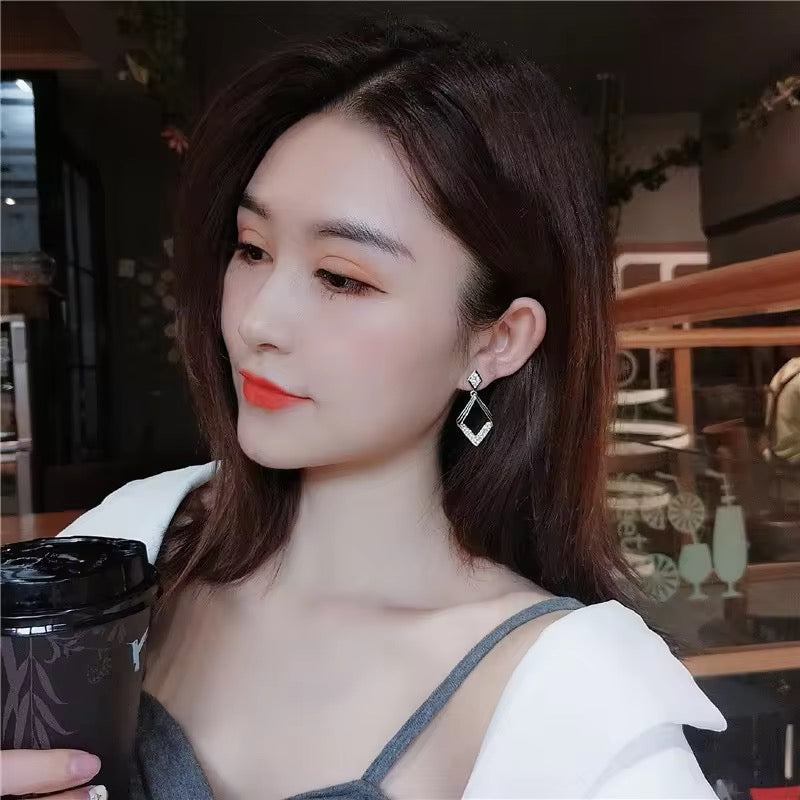 Amazing Korean Jewelry For Women (DESIGN 6576)