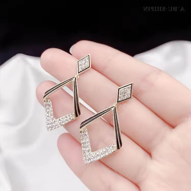 Amazing Korean Jewelry For Women (DESIGN 6576)