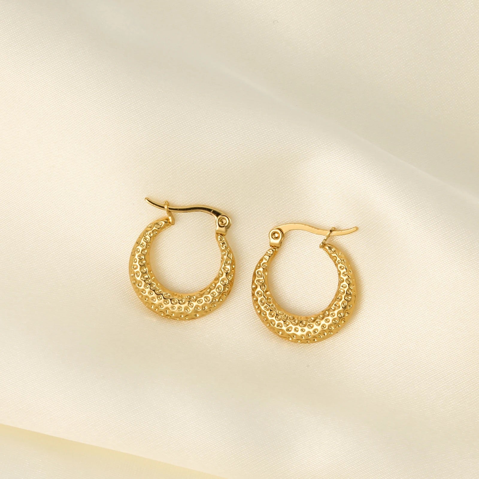 Anti Tarnish Korean Jewelry For Women (DESIGN 5077)