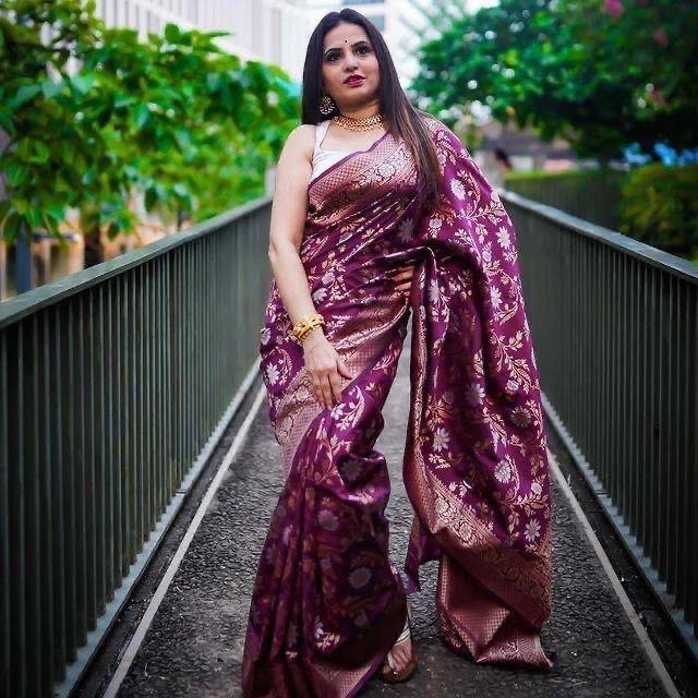 Shubh Lichi Slik Banarasi Saree