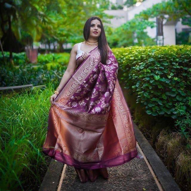 Shubh Lichi Slik Banarasi Saree