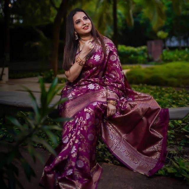 Shubh Lichi Slik Banarasi Saree