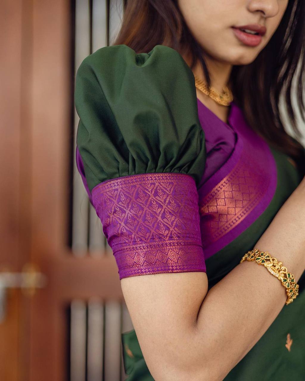 Shubh Lichi Slik Banarasi Saree