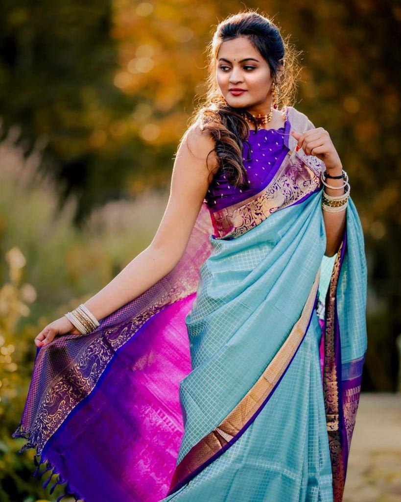 Shubh Lichi Slik Banarasi Saree