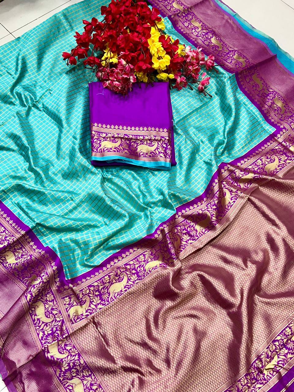 Shubh Lichi Slik Banarasi Saree